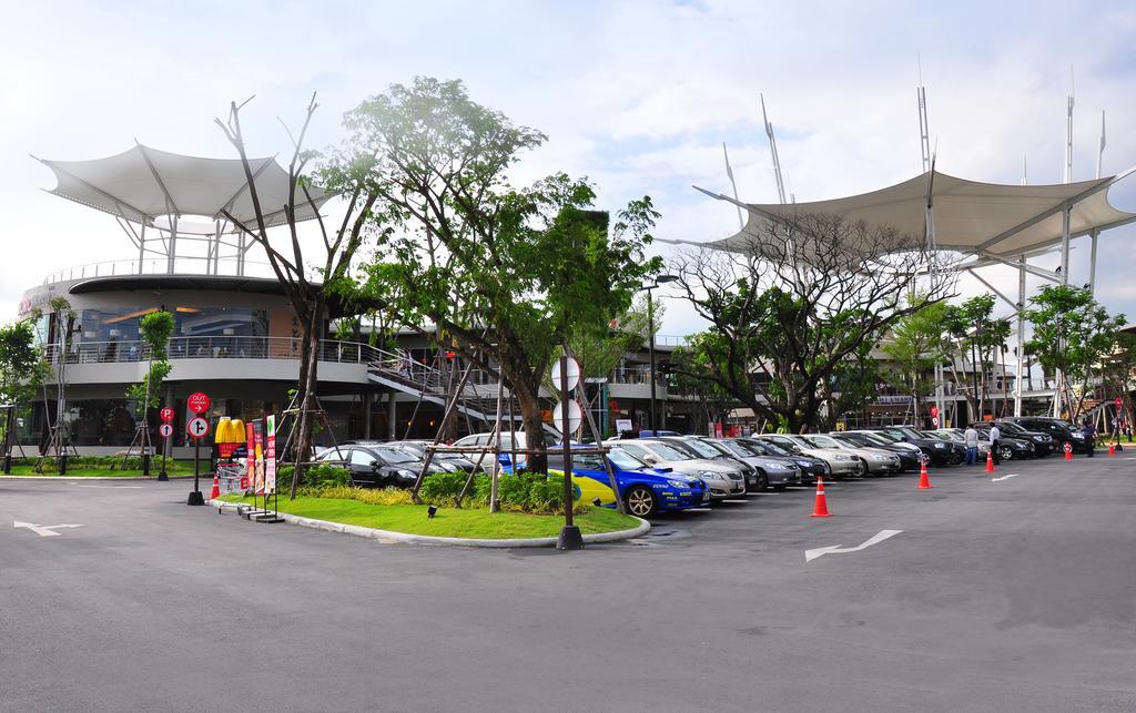 A Joy House - Kaset Nawamin City Bangkok Bagian luar foto