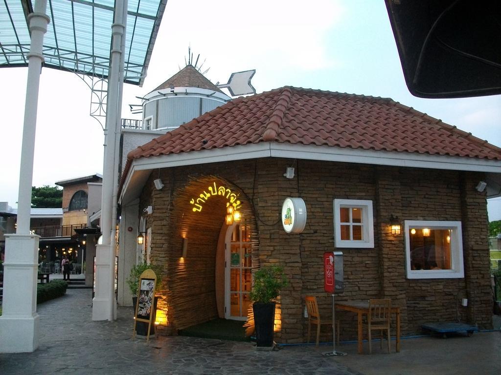 A Joy House - Kaset Nawamin City Bangkok Bagian luar foto