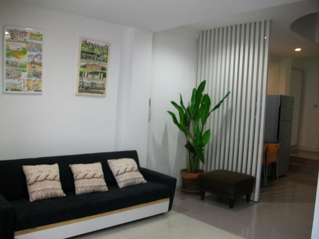 A Joy House - Kaset Nawamin City Bangkok Bagian luar foto