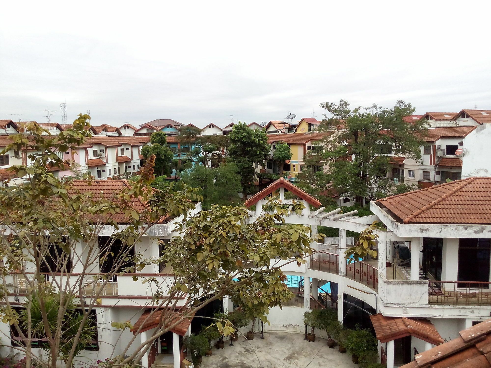 A Joy House - Kaset Nawamin City Bangkok Bagian luar foto